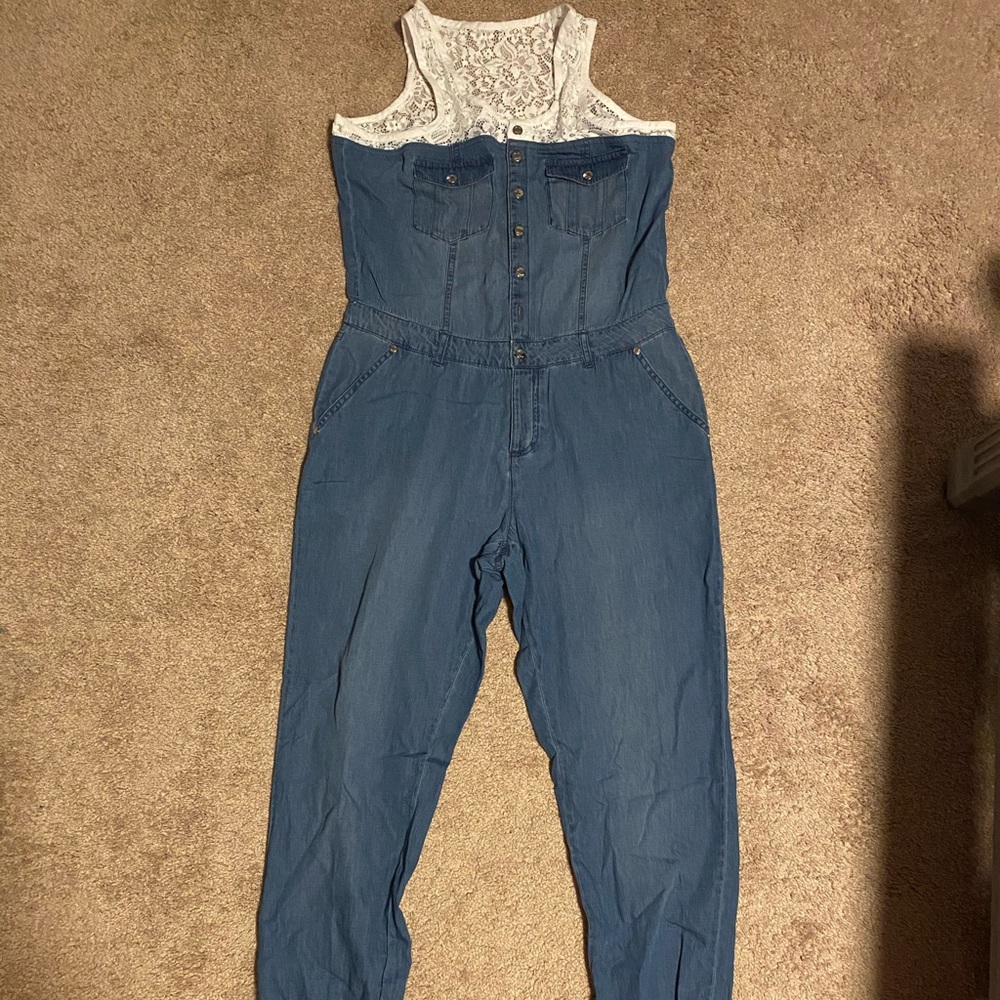 Beautiful BNWT Venus jumpsuit